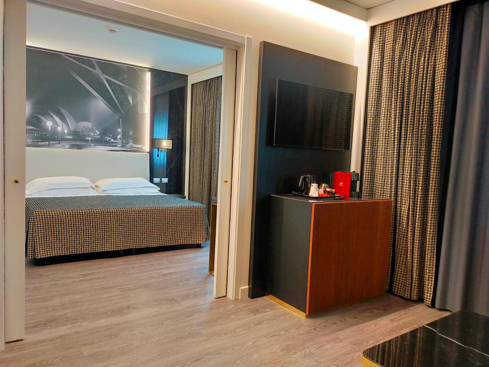 The Sydney Hotel 4*